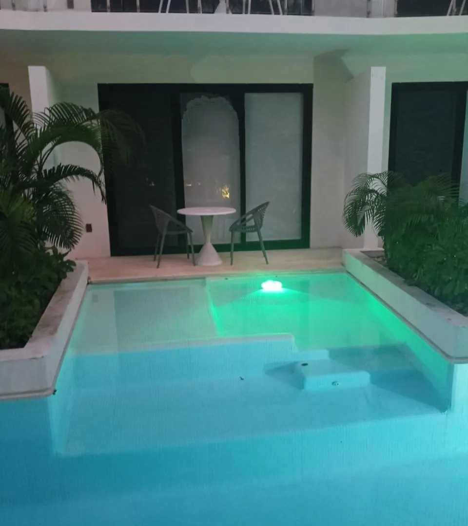 Luxury Central Park Lagunas Tulum Messico